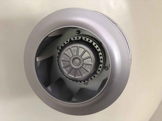 Ventilatore centrifugo retrogrado da 250 mm a 2700 giri/min o 3023 giri/min 1~230V ±10%